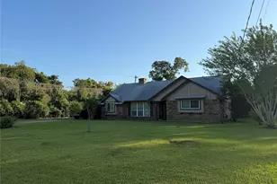 401 Southern Oaks Dr, Lake Jackson, TX 77566 - Photo 6