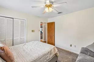 401 Southern Oaks Dr, Lake Jackson, TX 77566 - Photo 32