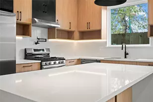 2409 Stuart St, Houston, TX 77004 - Photo 10