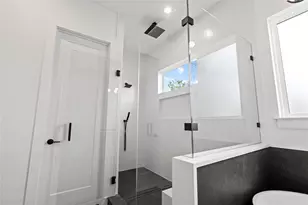 2409 Stuart St, Houston, TX 77004 - Photo 24