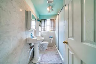 4931 Mercedes Ln, Houston, TX 77022 - Photo 22