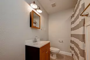 817 Eleanor St, Houston, TX 77009 - Photo 36