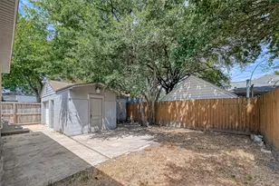 817 Eleanor St, Houston, TX 77009 - Photo 38