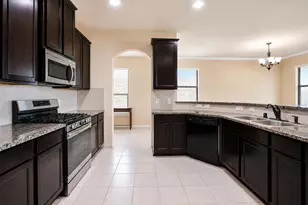 9106 St Laurent Ln, Houston, TX 77044 - Photo 4