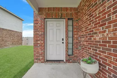 9106 Saint Laurent Lane, Houston, TX 77044 - Photo 2
