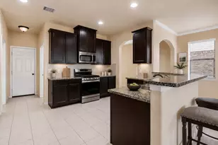 9106 St Laurent Ln, Houston, TX 77044 - Photo 6
