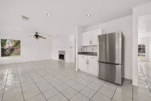 8202 Worthington Dr, Houston, TX 77083 - Photo 18