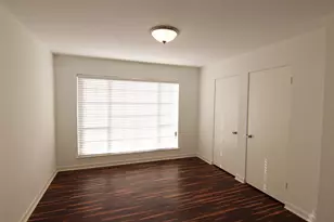 2101 Fountain View Dr, Houston, TX 77057 - Photo 12