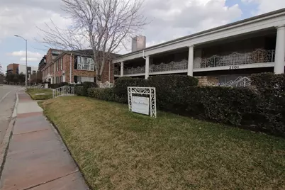 2101 Fountain View Drive #35, Houston, TX 77057 - Photo 2
