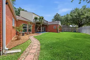 1022 Trapper Hill Dr, Houston, TX 77077 - Photo 28