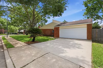 1022 Trapper Hill Drive, Houston, TX 77077 - Photo 30