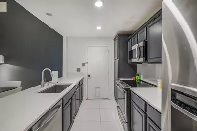 1112 Bering Drive #64, Houston, TX 77057 - Photo 8