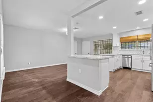 5747 Thrush Dr, Houston, TX 77033 - Photo 16