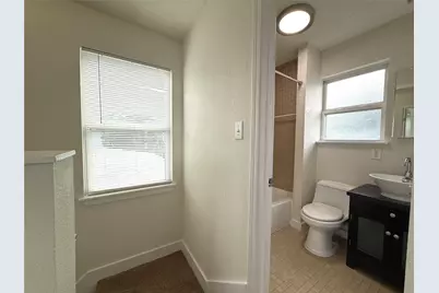 513 W Main Street #B, Houston, TX 77006 - Photo 12