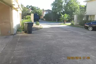 10834 Sugar Hill Dr, Houston, TX 77042 - Photo 20