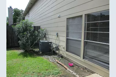 10834 Sugar Hill Drive #B, Houston, TX 77042 - Photo 16