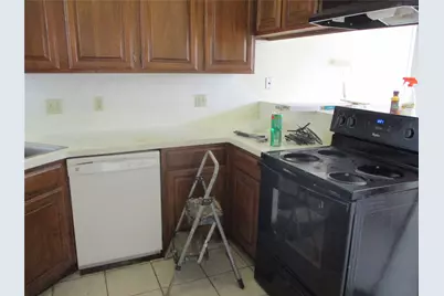 10834 Sugar Hill Drive #B, Houston, TX 77042 - Photo 12