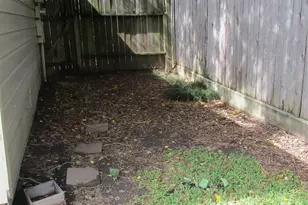 10834 Sugar Hill Dr, Houston, TX 77042 - Photo 18