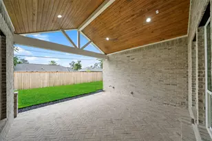 8025 Cedel Dr, Houston, TX 77055 - Photo 28