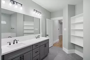 8025 Cedel Dr, Houston, TX 77055 - Photo 10