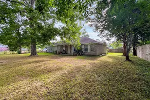 1015 Mitchell St, Sour Lake, TX 77659 - Photo 18