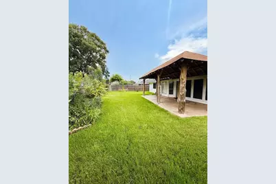 16206 Ruffian Drive, Friendswood, TX 77546 - Photo 18