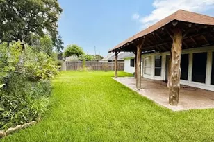 16206 Ruffian Dr, Friendswood, TX 77546 - Photo 18