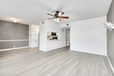 11002 Hammerly Boulevard #12, Houston, TX 77043 - Photo 6
