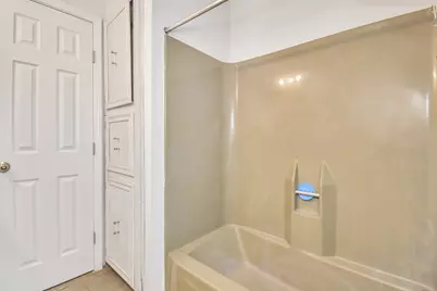 11002 Hammerly Boulevard #12, Houston, TX 77043 - Photo 24