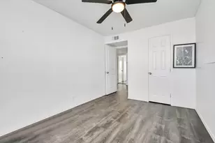 11002 Hammerly Blvd, Houston, TX 77043 - Photo 26