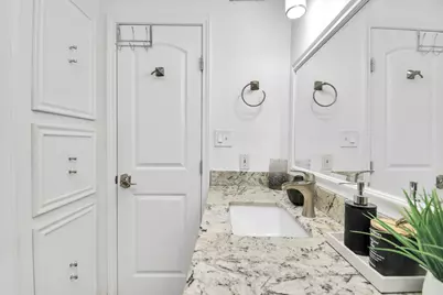 11002 Hammerly Boulevard #12, Houston, TX 77043 - Photo 18