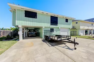 13 S Skimmer St, La Marque, TX 77568 - Photo 2