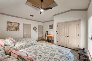 1101 Fountain View Dr, Crystal Beach, TX 77650 - Photo 30