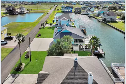 1101 Fountain View Drive, Crystal Beach, TX 77650 - Photo 44