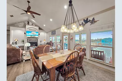 1101 Fountain View Drive, Crystal Beach, TX 77650 - Photo 26