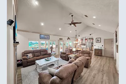 1101 Fountain View Drive, Crystal Beach, TX 77650 - Photo 22