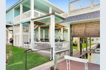 1101 Fountain View Drive, Crystal Beach, TX 77650 - Photo 14