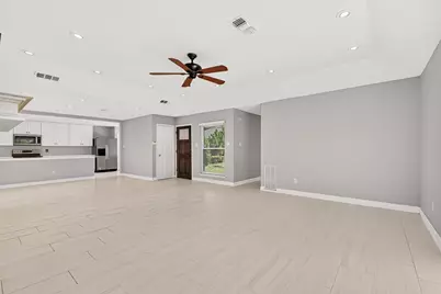 12707 Pantano Drive, Houston, TX 77065 - Photo 14