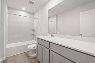 755 Woodhaven Lks Dr, La Marque, TX 77568 - Photo 24