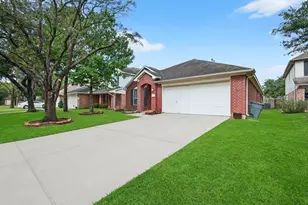 20118 Longheath Ct, Richmond, TX 77407 - Photo 2