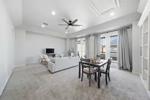 1360 W 25th St, Houston, TX 77008 - Photo 26