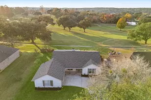 1328 Greenbriar Dr, Huntsville, TX 77340 - Photo 6