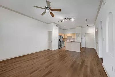 1441 East Street #305, Houston, TX 77007 - Photo 2