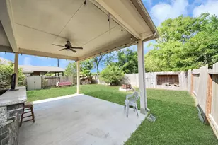 8227 Broadleaf Ave, Baytown, TX 77521 - Photo 36