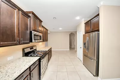 8227 Broadleaf Avenue, Baytown, TX 77521 - Photo 12