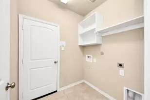 8227 Broadleaf Ave, Baytown, TX 77521 - Photo 34