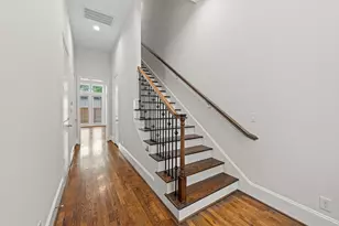 5621 Cohn Meadows Ln, Houston, TX 77007 - Photo 10