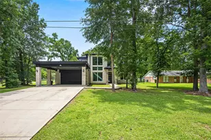 355 County Rd 3664, Splendora, TX 77372 - Photo 2