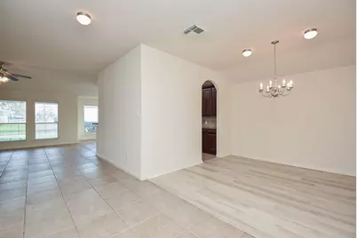 9511 Lakeway View Lane, Humble, TX 77396 - Photo 6