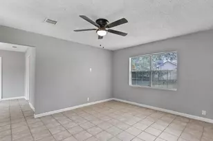 9033 Oak Knoll Ln, Houston, TX 77078 - Photo 4